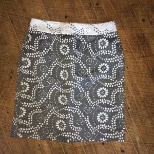 Banana Republic black and white jacquard Jacobean 2P pencil skirt